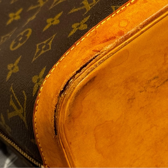 LOUIS VUITTON authentic Monogram Canvas Alma PM handbag - Picture 7 of 16